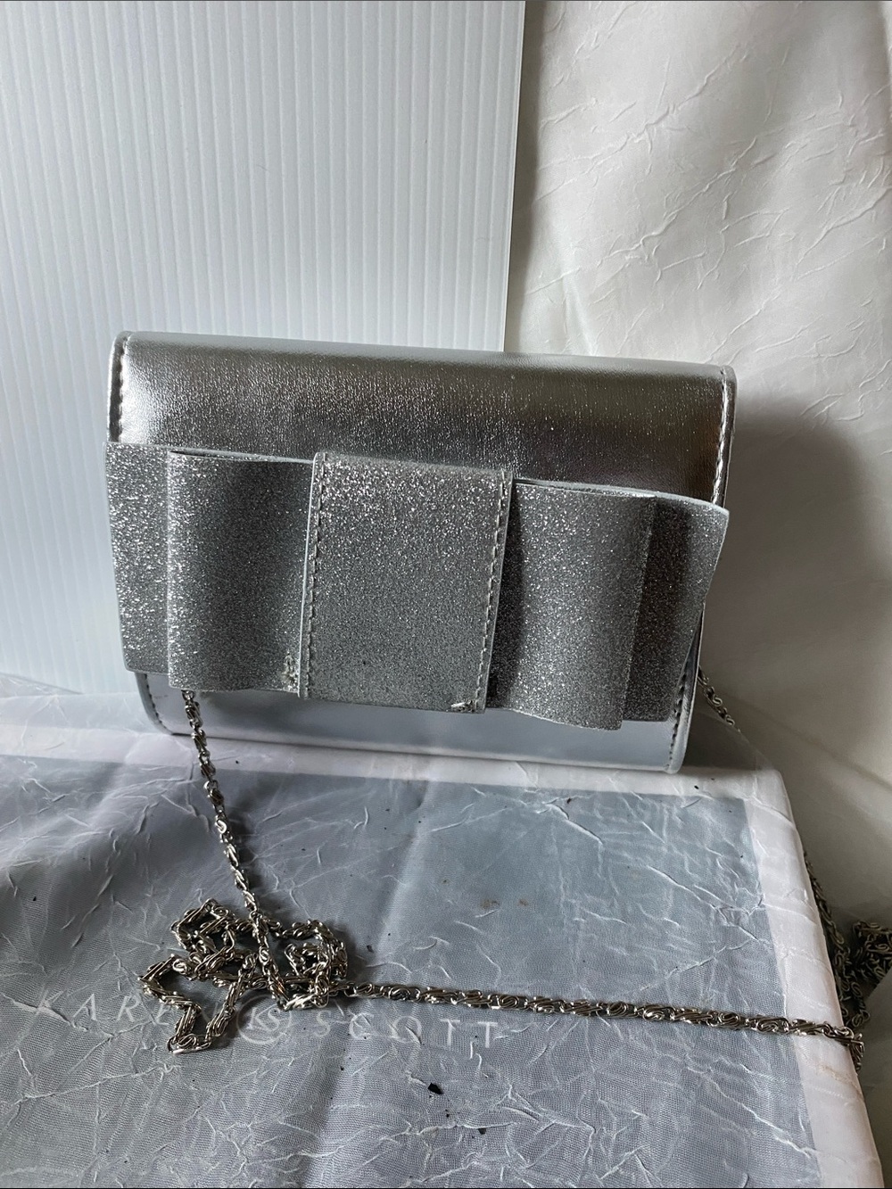 Silver Glitter Bow Chain Shoulder Clutch